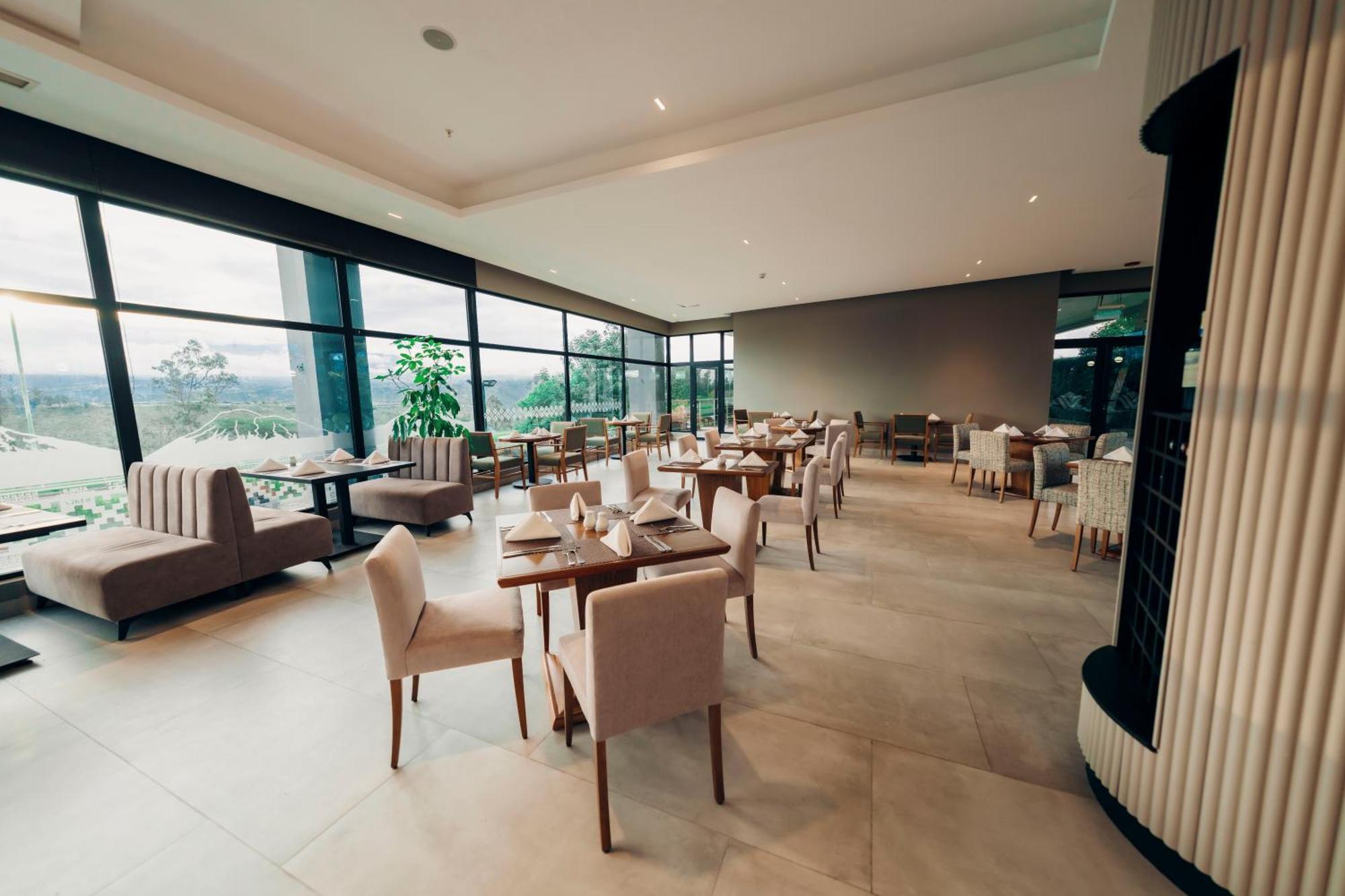 Wyndham Quito Airport Hotell Puembo Exteriör bild